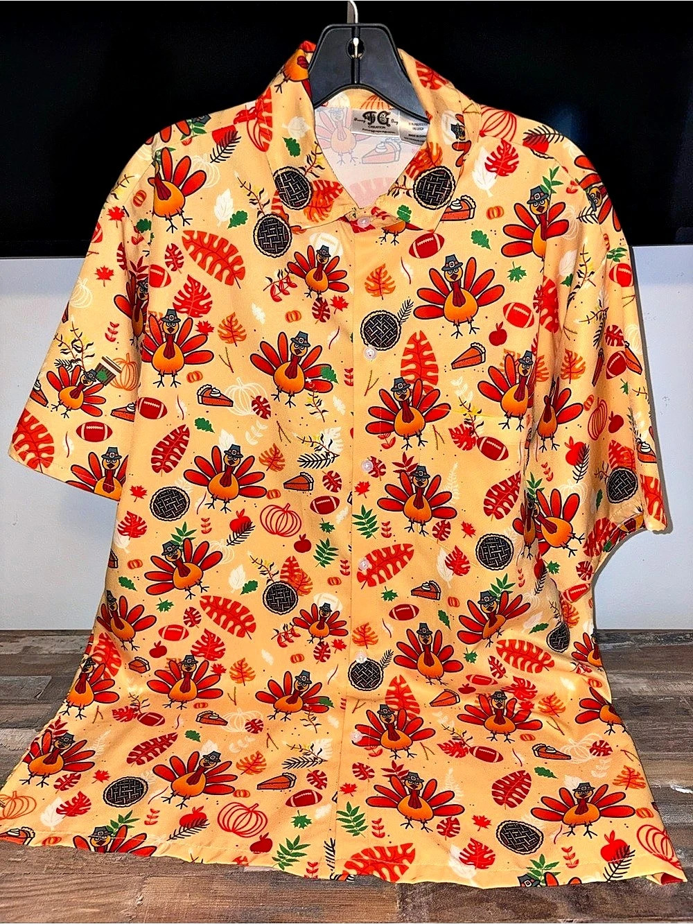 Funky GC Printed Button-Down Shirt in Orange & Red Size Large